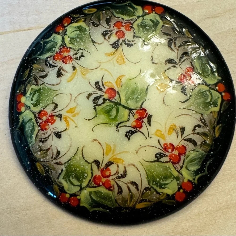 Vintage Russia Hand Painted Signed Black Lacquer Floral Round Brooch Pin